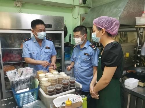 全力織密網絡餐飲服務食品安全網
