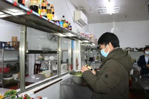 守護(hù)團(tuán)年飯，咸寧市場(chǎng)監(jiān)管局開(kāi)展餐飲服務(wù)場(chǎng)所專(zhuān)項(xiàng)檢查