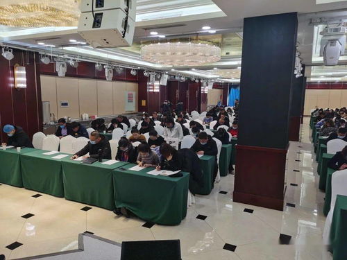 市餐飲服務(wù)食品安全從業(yè)人員業(yè)務(wù)培訓(xùn)班在準(zhǔn)旗首站召開(kāi)